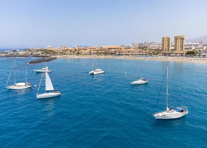 Frontline Penthouse With Heated Pool And Parking Apartamento Los Cristianos (Tenerife)